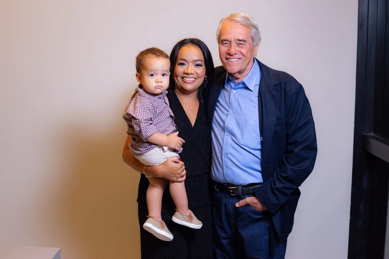Equipe, fundadores e clientes da Contábil Assessoria Empresarial